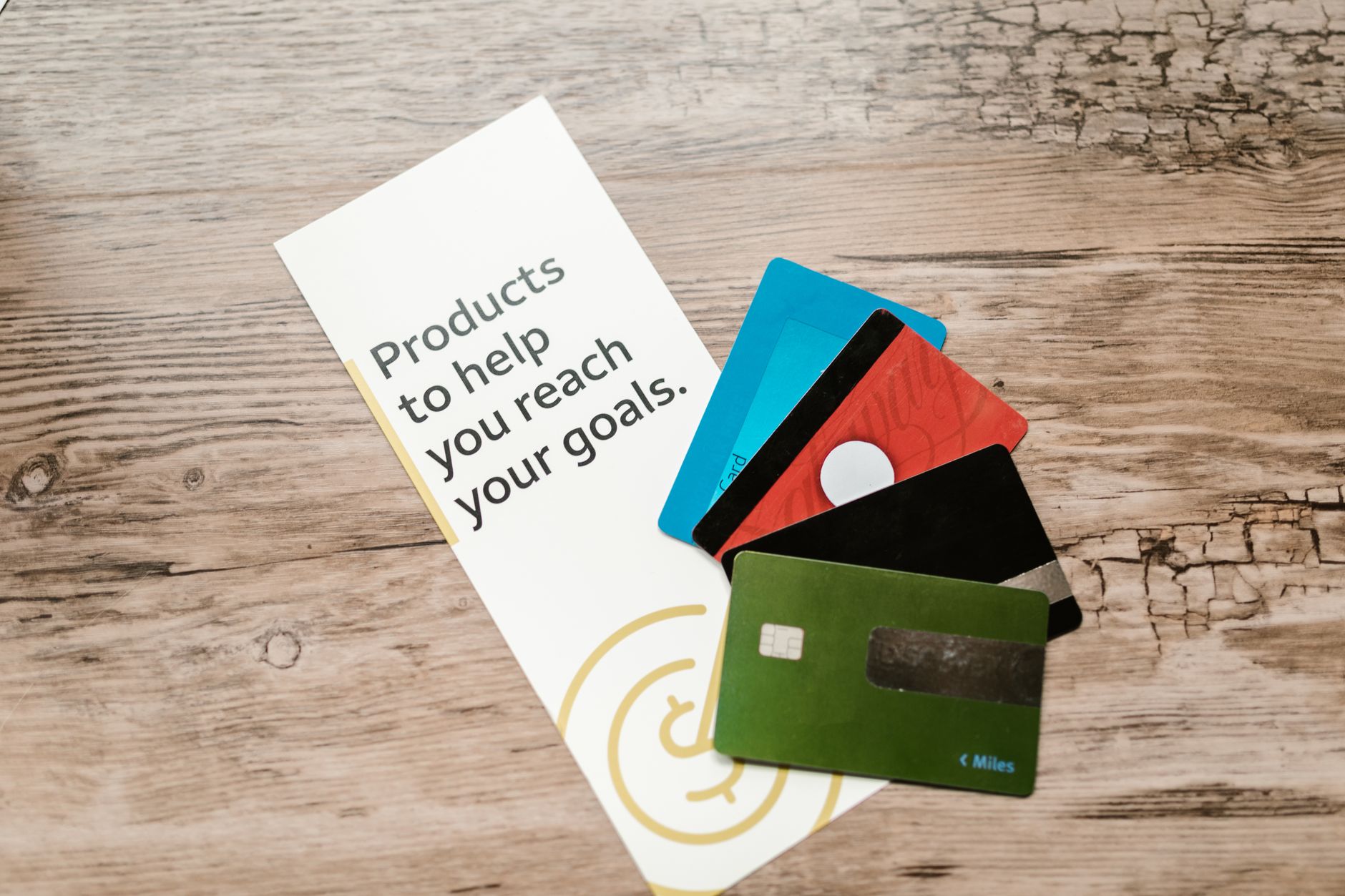 2026 Best Cashback Credit Cards for Singapore Urban Professionals: Dining, Shopping & Transport Compared
